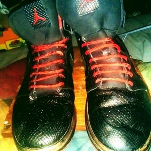 Jordan Nouveau snakeskin